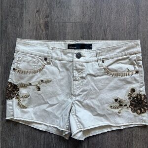 BKE Cream Jean Shorts with Floral Embroidery